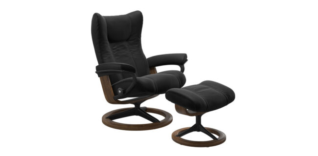 Wing Signature chair with footstool