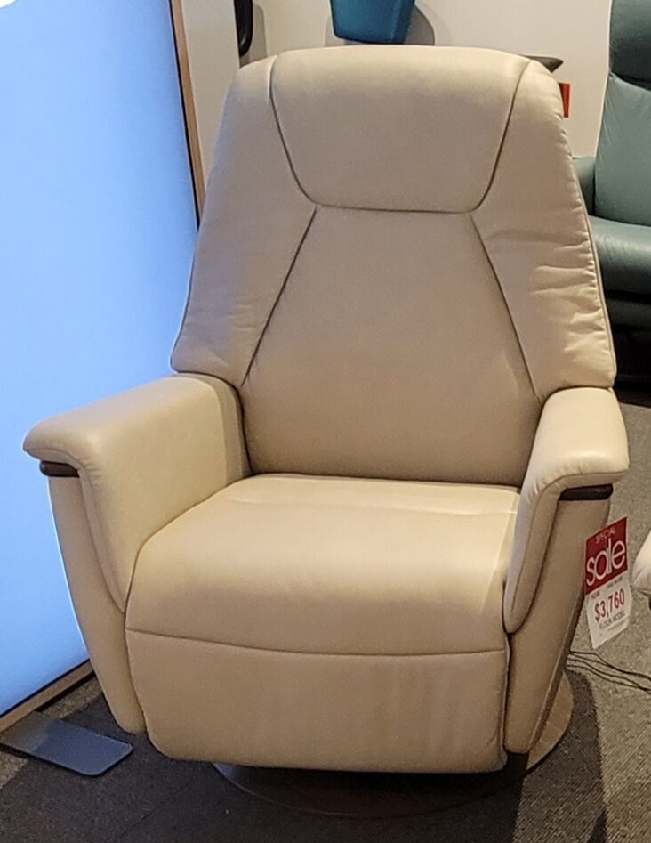 Max Medium Recliner Scandia Furniture